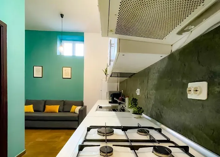 Апартаменти Cool Flat In The Heart Of Bucharest's Fun And History