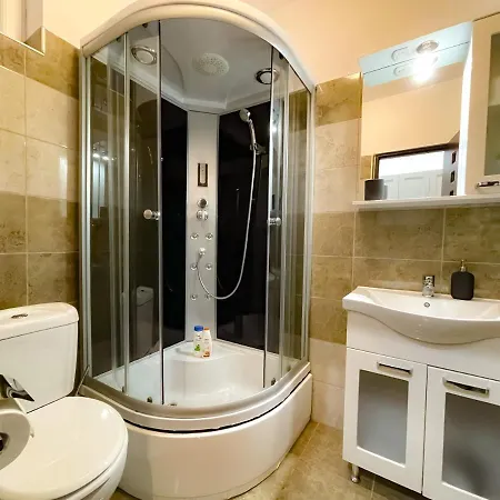 Διαμέρισμα Cool Flat In The Heart Of Bucharest's Fun And History