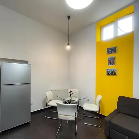 Διαμέρισμα Cool Flat In The Heart Of Bucharest's Fun And History