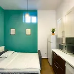 Apartamento Cool Flat In The Heart Of Bucharest's Fun And History Bucareste