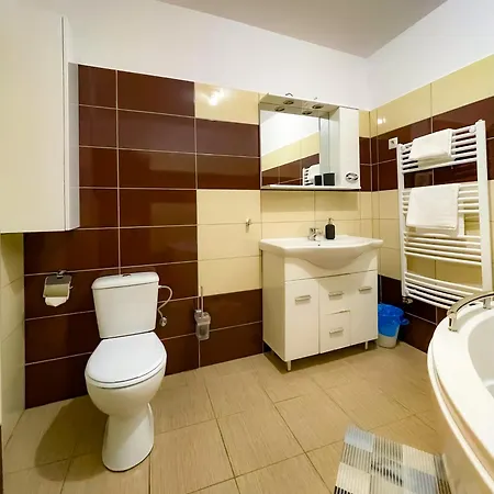 Apartament Cool Flat In The Heart Of Bucharest's Fun And History