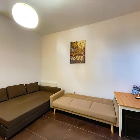 Cool Flat In The Heart Of Bucharest's Fun And History Bukurešť