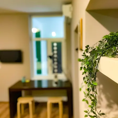 Cool Flat In The Heart Of Bucharest's Fun And History Apartament