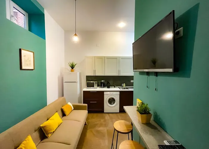 Cool Flat In The Heart Of Bucharest's Fun And History Apartmán *
