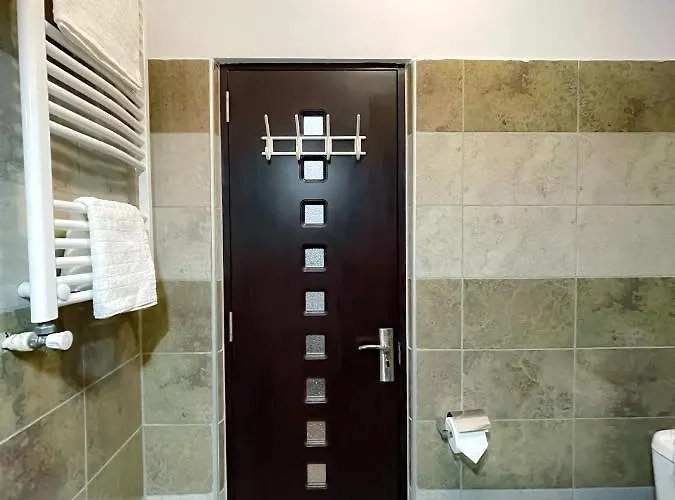 Cool Flat In The Heart Of Bucharest's Fun And History * Bukarest