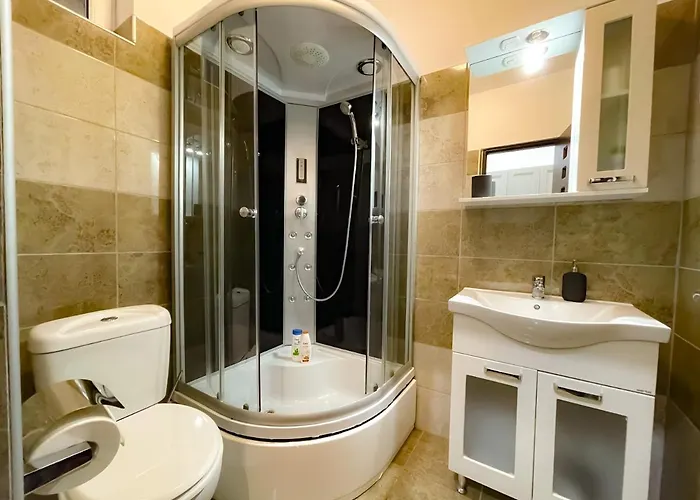 Apartament Cool Flat In The Heart Of Bucharest's Fun And History