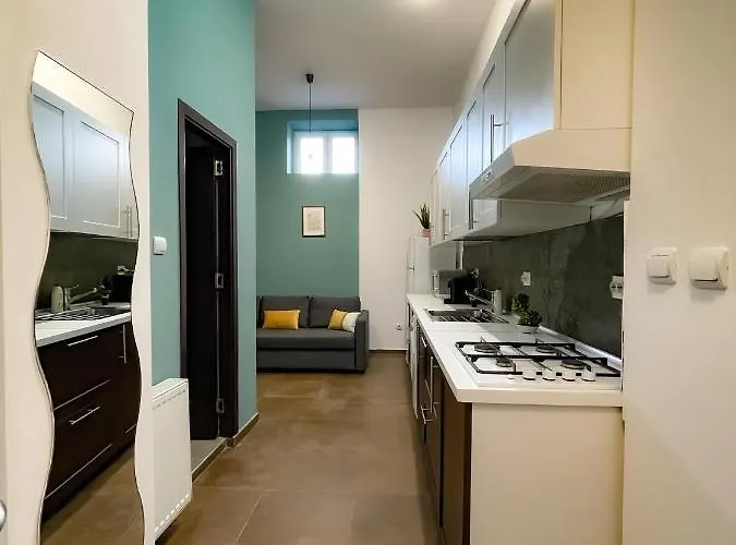 Cool Flat In The Heart Of Bucharest's Fun And History Apartman Bukarest