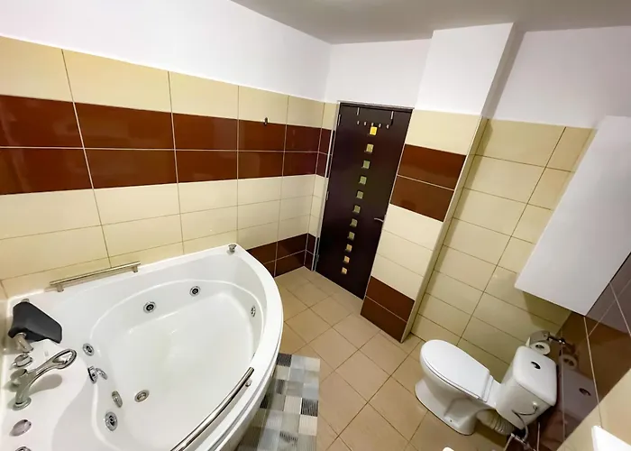 Apartament Cool Flat In The Heart Of Bucharest's Fun And History *