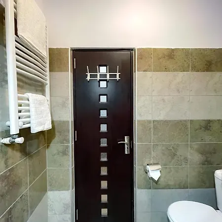 Cool Flat In The Heart Of Bucharest's Fun And History * Bucarest