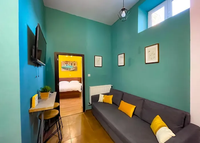 Cool Flat In The Heart Of Bucharest's Fun And History Apartament *