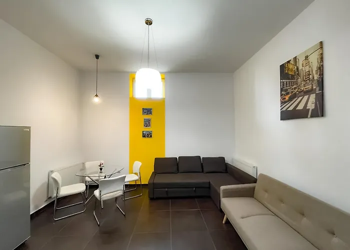 Cool Flat In The Heart Of Bucharest's Fun And History * Bukareszt