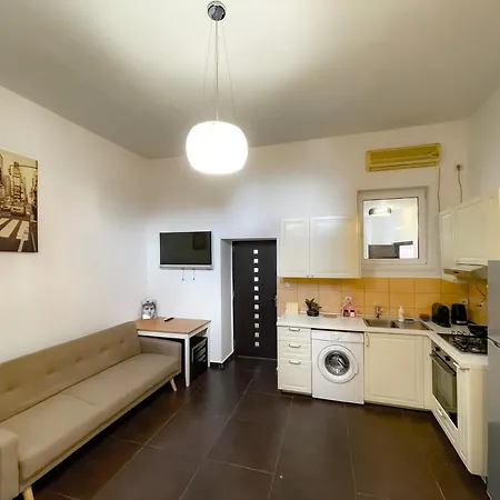 Cool Flat In The Heart Of Bucharest's Fun And History